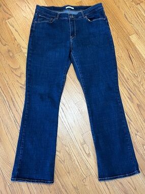 -Levi's Classic Bootcut Dark Wash Stretch Blue Jeans Women's Size 16M